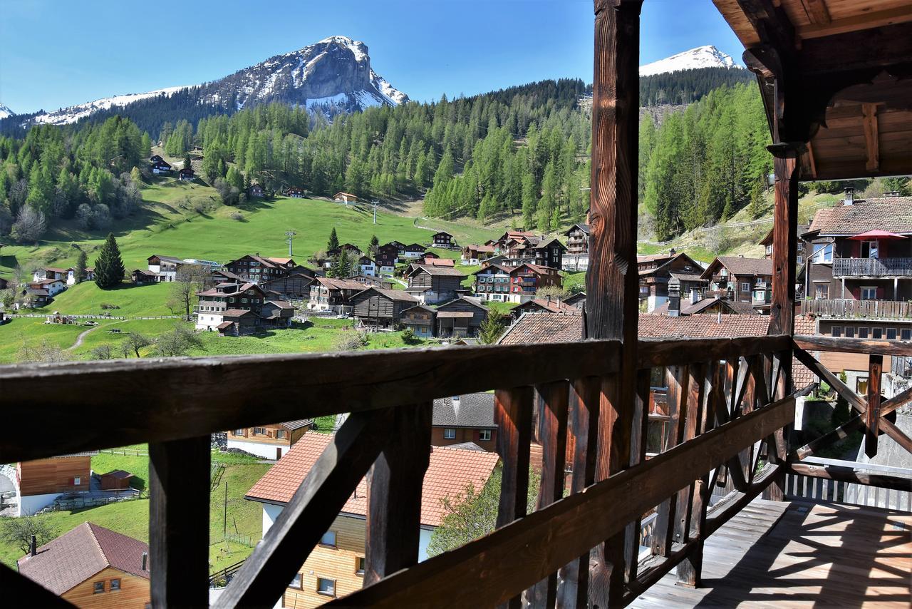 Alpina Lodge Bed & Breakfast Чірчен Екстер'єр фото