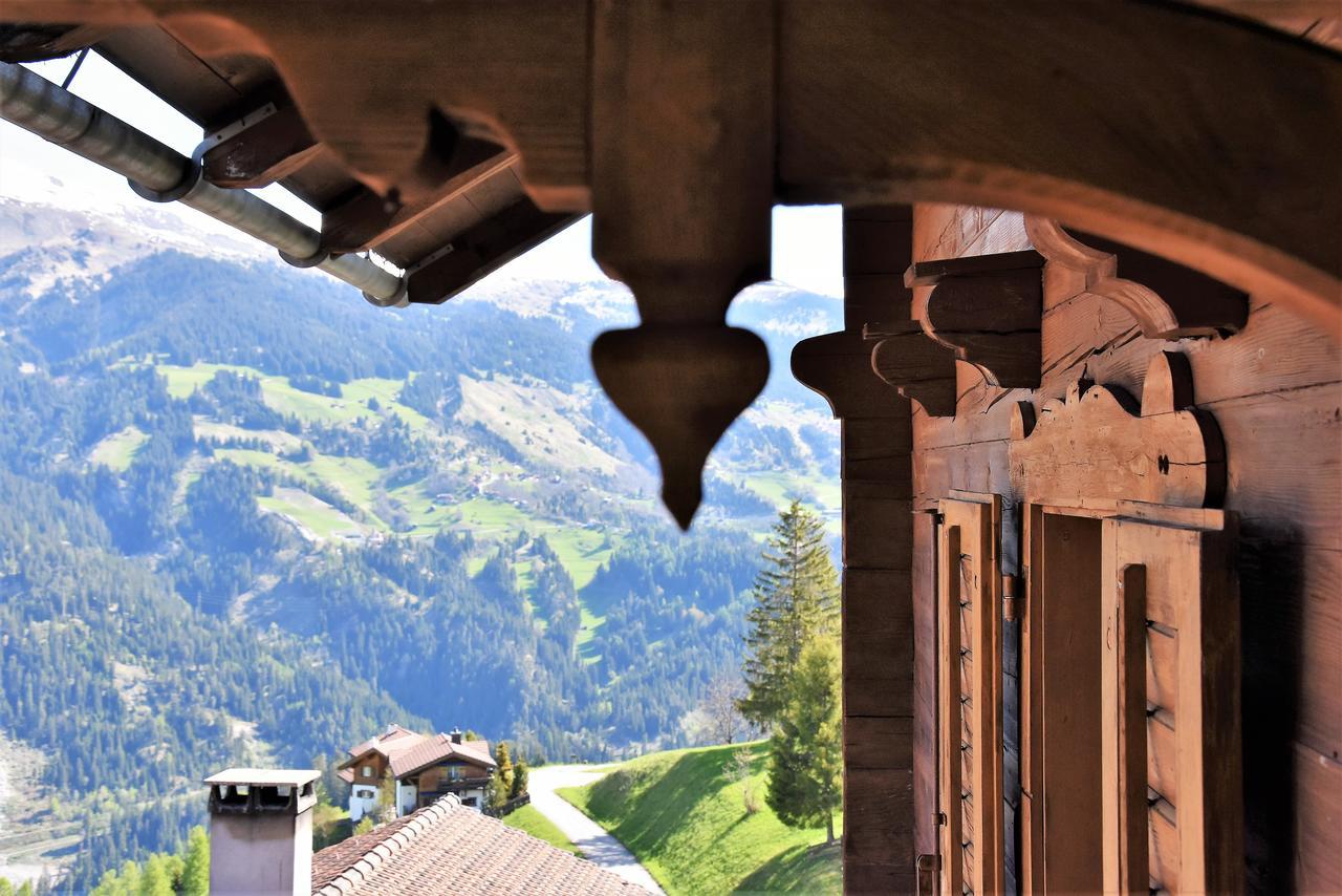 Alpina Lodge Bed & Breakfast Чірчен Екстер'єр фото