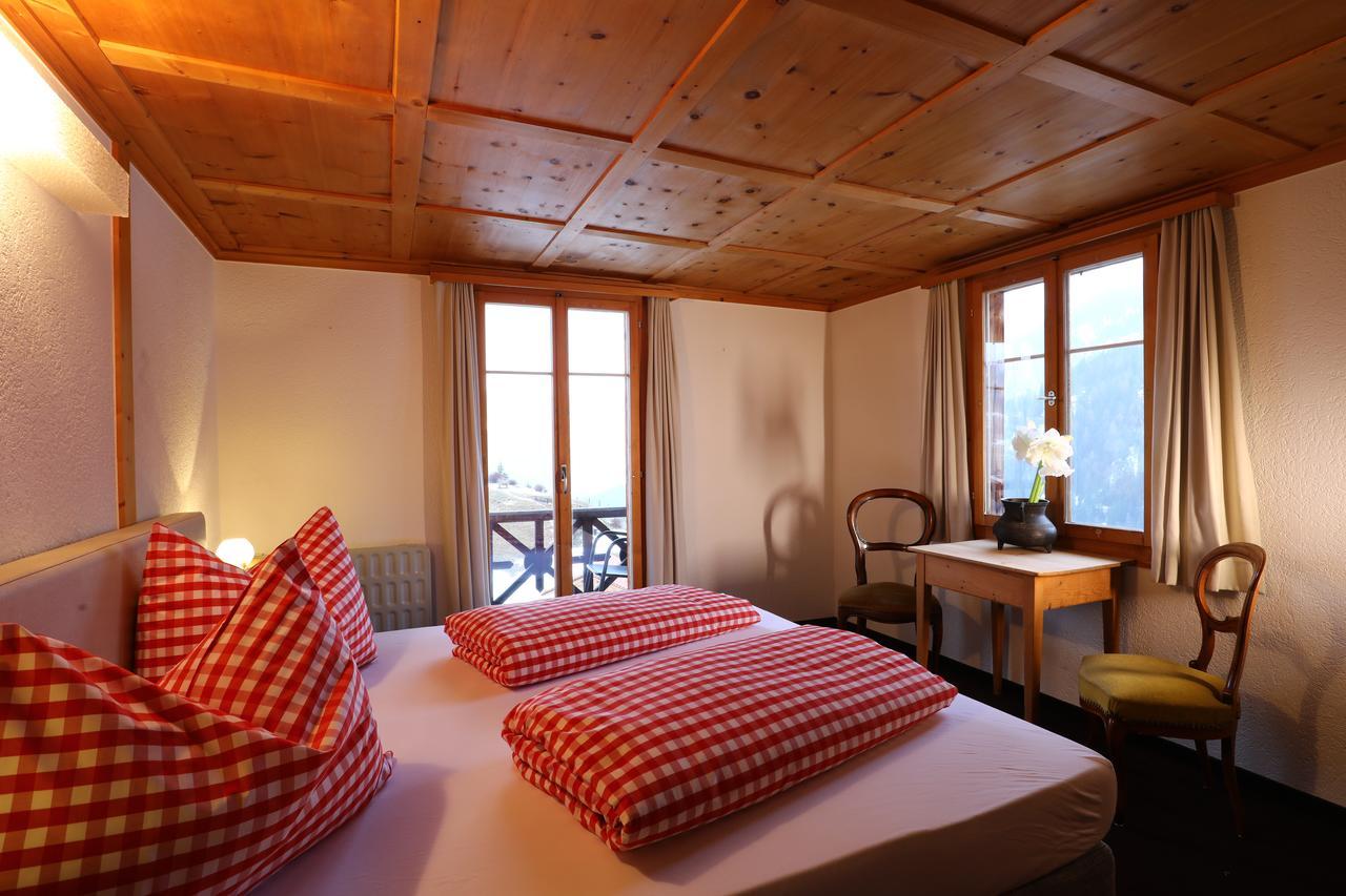 Alpina Lodge Bed & Breakfast Чірчен Екстер'єр фото